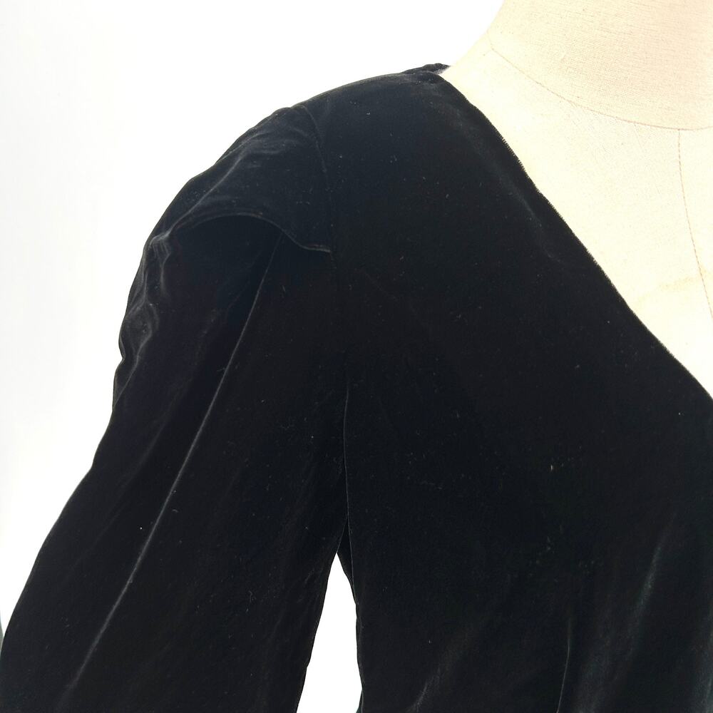 Vintage 80s Black Velvet Puff Sleeve Romantic Goth Evening Blouse - Picture 3 of 7